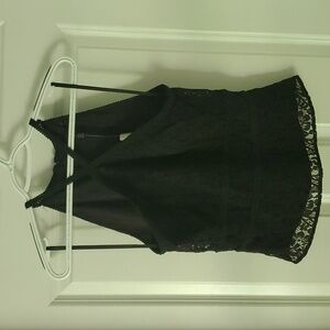NWT White House Black Market Black Lace X Front Halter Top Size 4